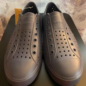 Native Shoes - Jefferson Bloom Archive in Onyx - Size W11/M9